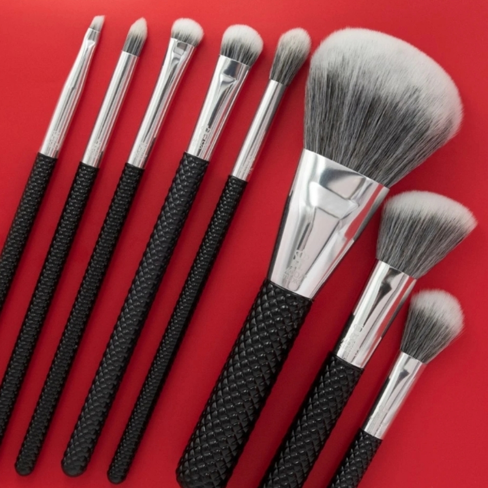 Moda Studio 8pc Pro Glam Set